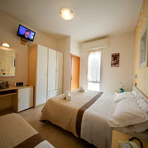 3* Szálloda Petrarca