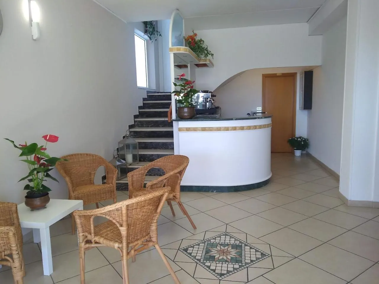 Hotel La Bella Vita Rimini 0*,